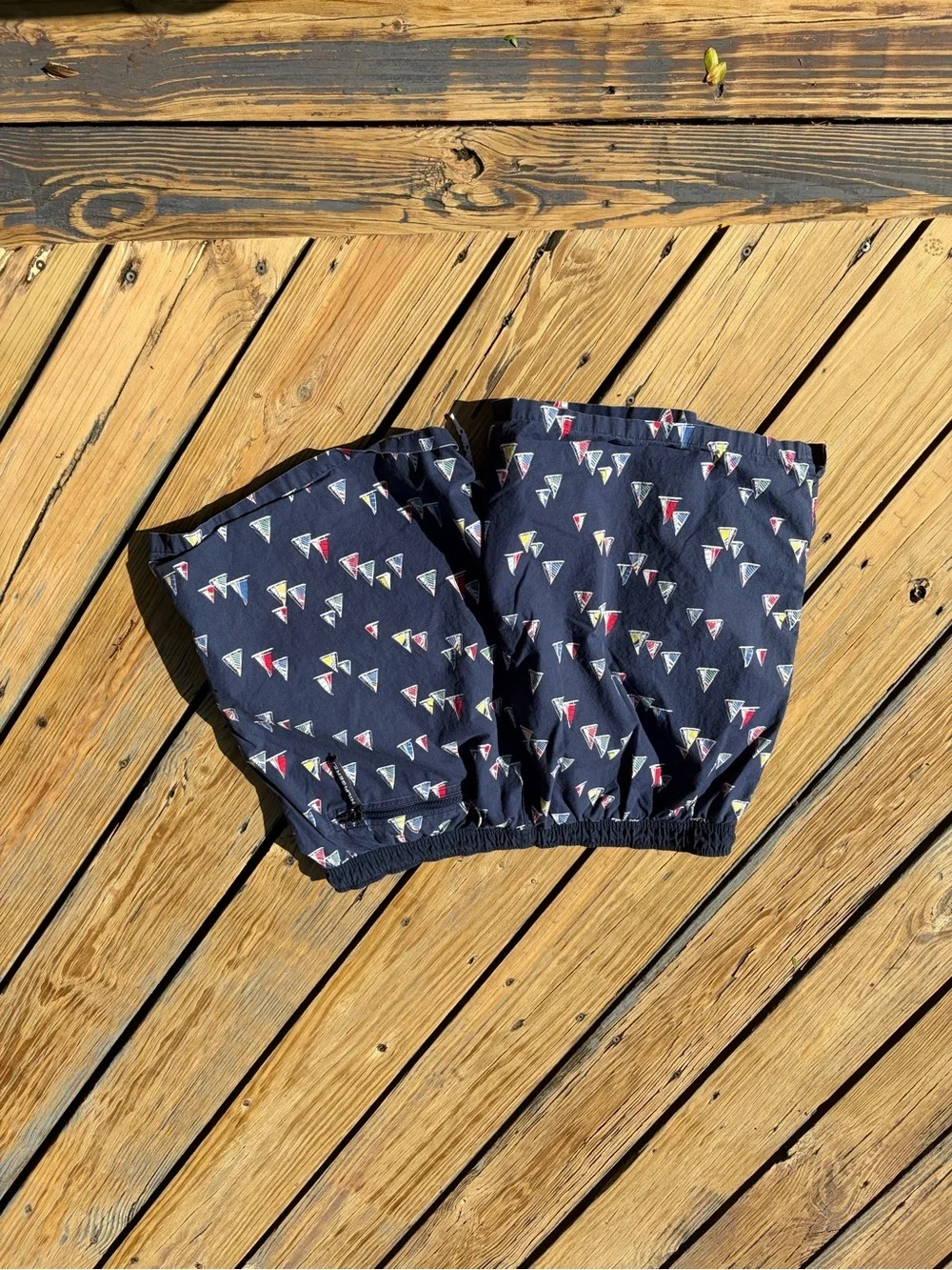 TOMMY TRUNKS Navy Swim Trunks with Multicolor Sail Pattern VINTAGE XL